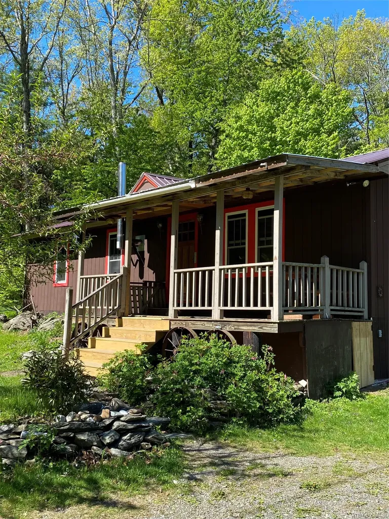 74 Lamoree Road Rhinebeck NY 12572