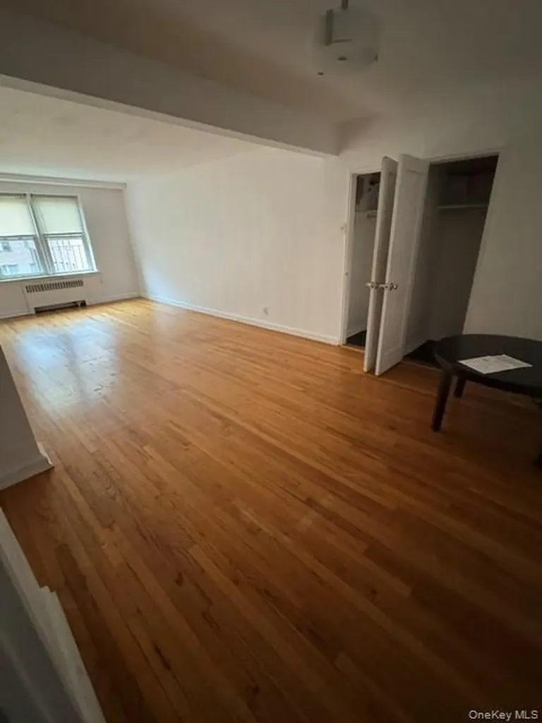 2090 Barnes Avenue Bronx NY 10462