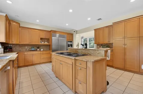 80 Tall Oak Crescent Syosset NY 11791