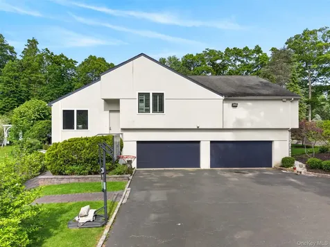 80 Tall Oak Crescent Syosset NY 11791