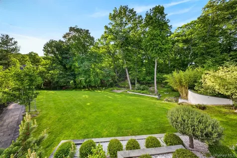 80 Tall Oak Crescent Syosset NY 11791