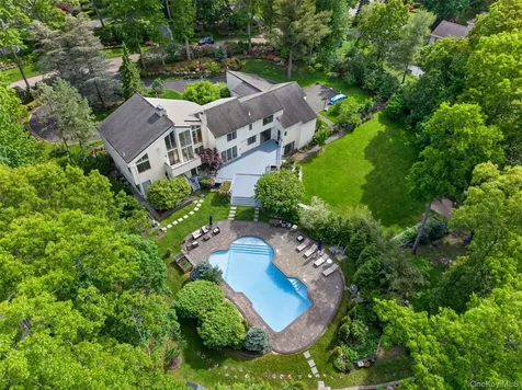 80 Tall Oak Crescent Syosset NY 11791