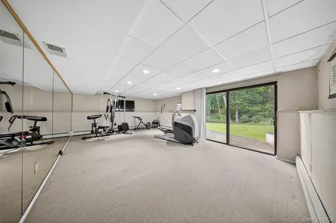 80 Tall Oak Crescent Syosset NY 11791