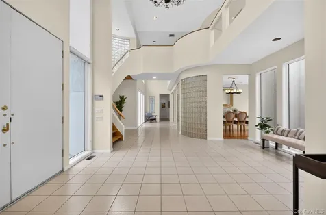 80 Tall Oak Crescent Syosset NY 11791