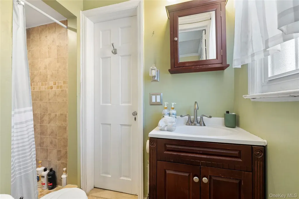 3414 Colony Drive Baldwin NY 11510