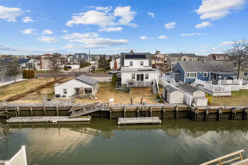 3414 Colony Drive Baldwin NY 11510