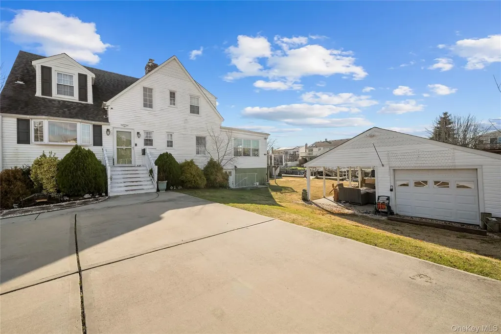 3414 Colony Drive Baldwin NY 11510