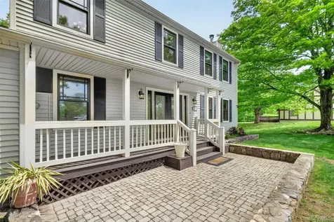 18 Bradley Court Brewster NY 10509