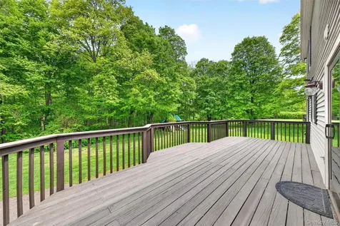 18 Bradley Court Brewster NY 10509