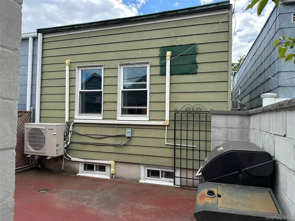 6473 59th Avenue Maspeth NY 11378