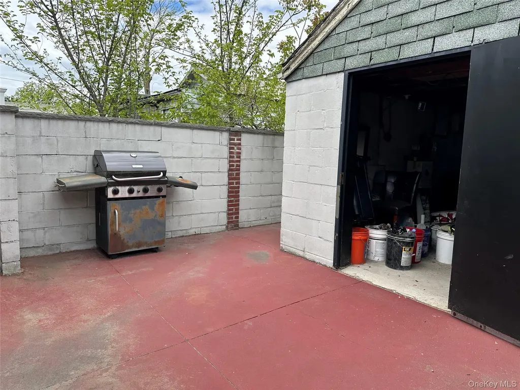 6473 59th Avenue Maspeth NY 11378
