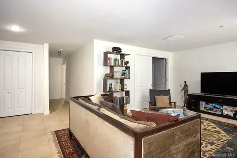 1 Preserve Court White Plains NY 10607