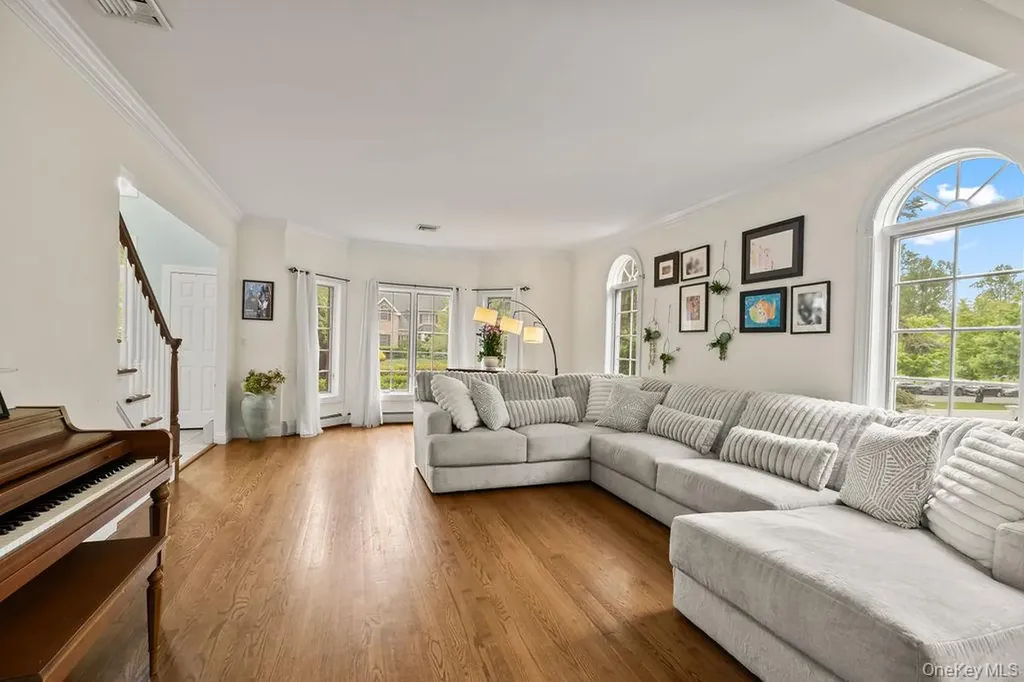 24 Oxford Drive Suffern NY 10901