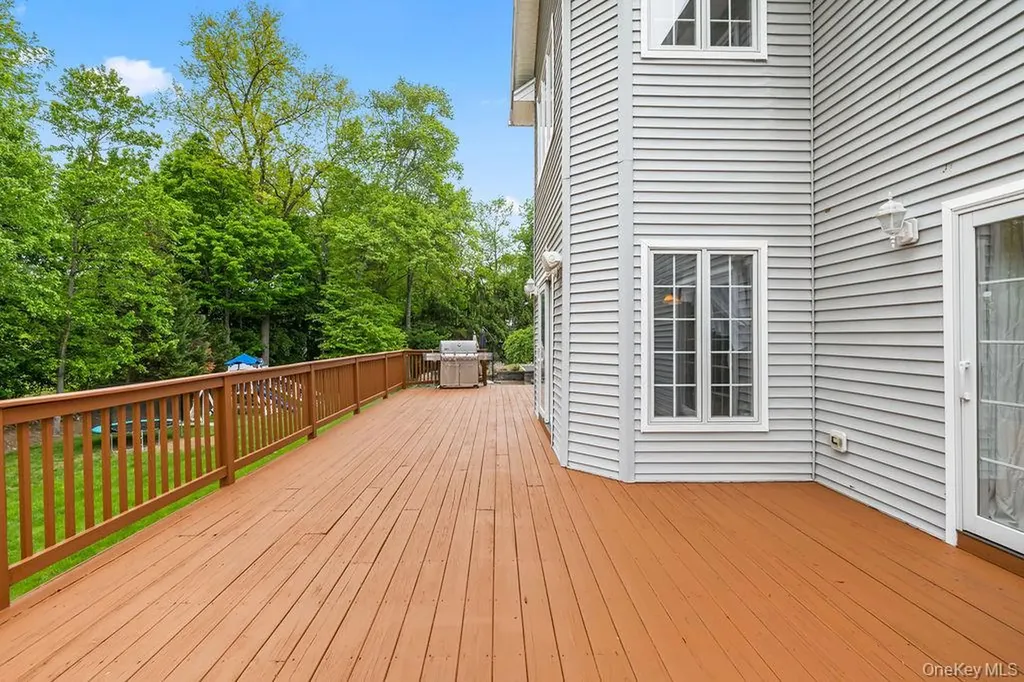 24 Oxford Drive Suffern NY 10901