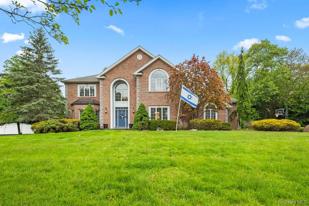 24 Oxford Drive Suffern NY 10901