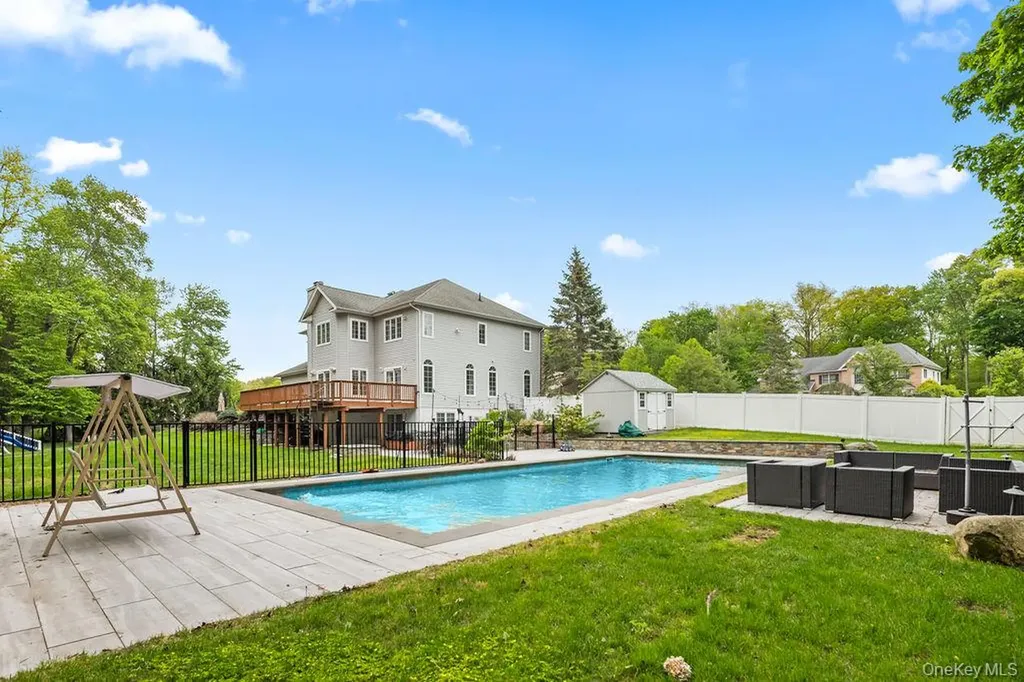 24 Oxford Drive Suffern NY 10901