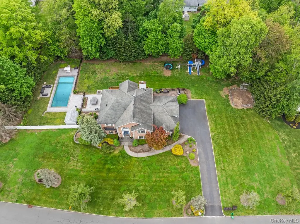 24 Oxford Drive Suffern NY 10901