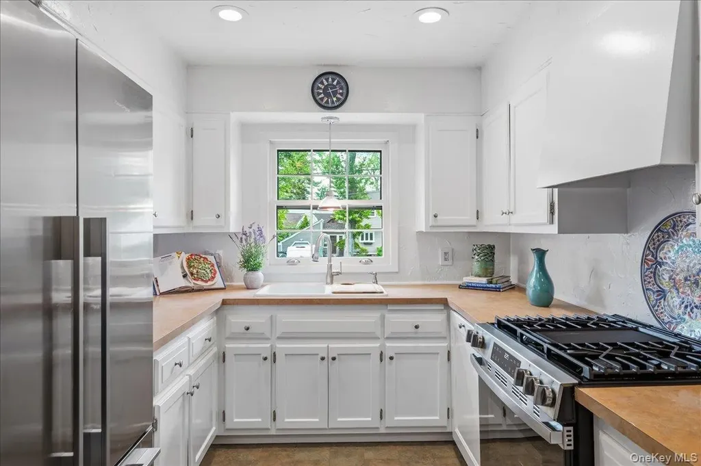 280 Maple Road Valley Cottage NY 10989