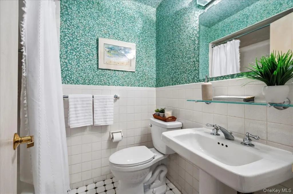 280 Maple Road Valley Cottage NY 10989