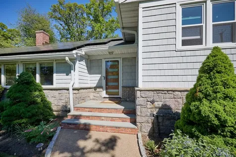 304 Surrey Drive New Rochelle NY 10804