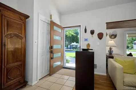 304 Surrey Drive New Rochelle NY 10804
