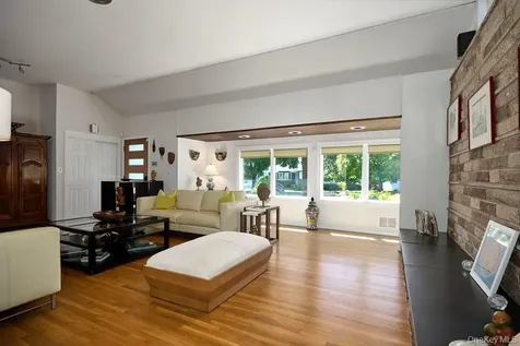 304 Surrey Drive New Rochelle NY 10804