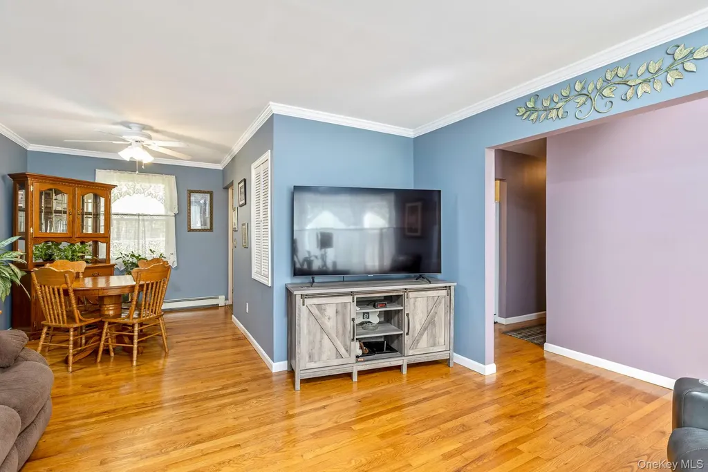 17 Biltmore Drive Mastic Beach NY 11951