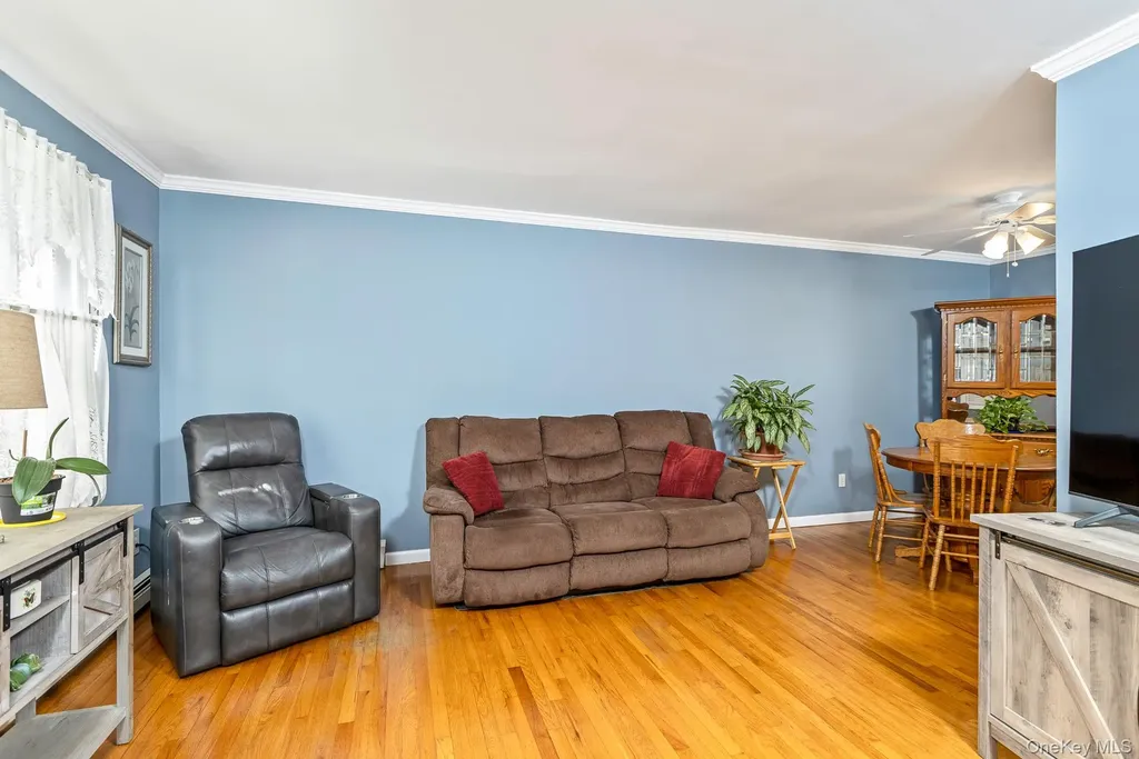 17 Biltmore Drive Mastic Beach NY 11951