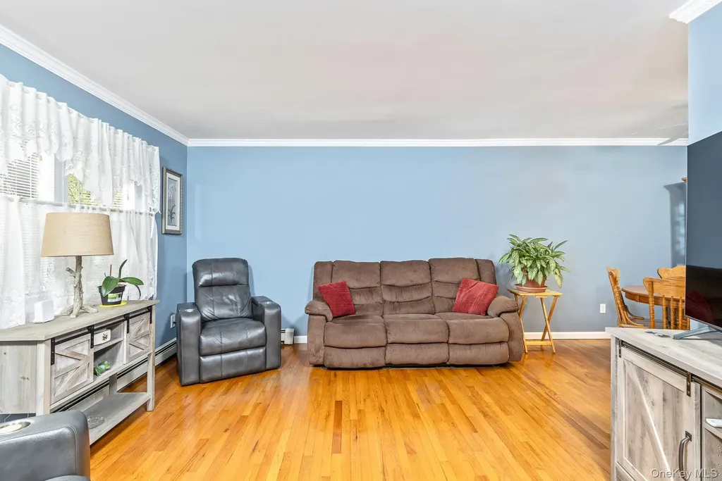17 Biltmore Drive Mastic Beach NY 11951