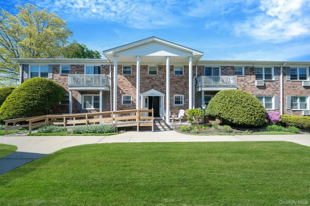 35 Fairharbor Drive Patchogue NY 11772