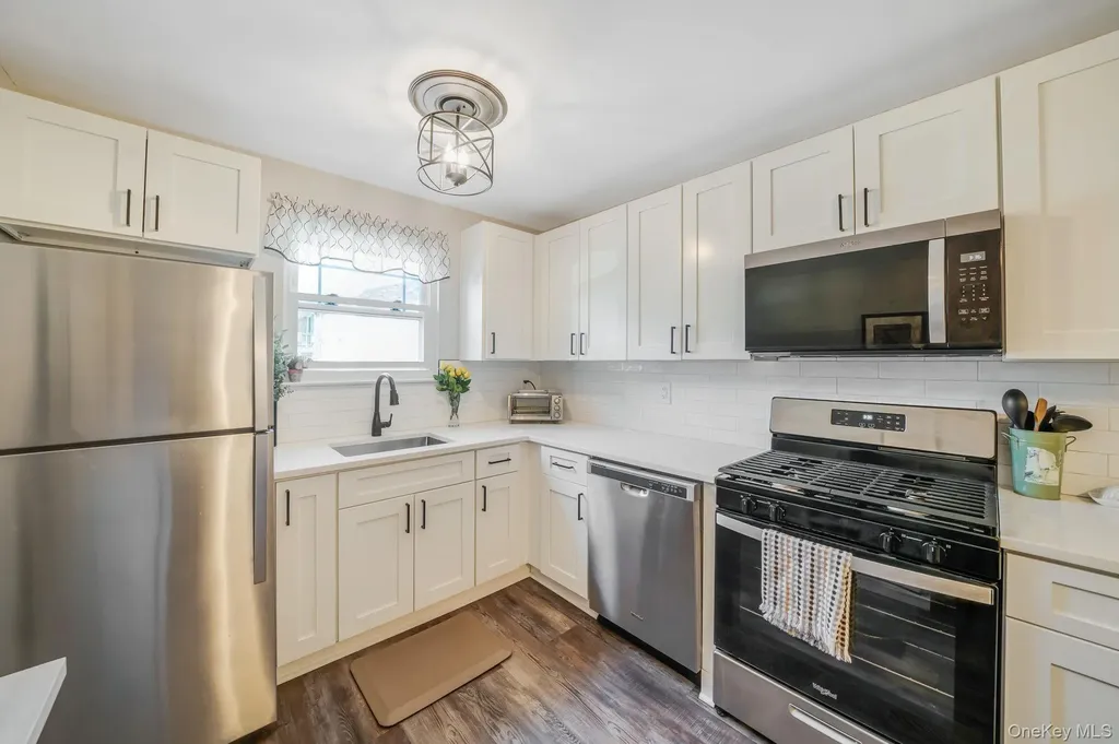 35 Fairharbor Drive Patchogue NY 11772