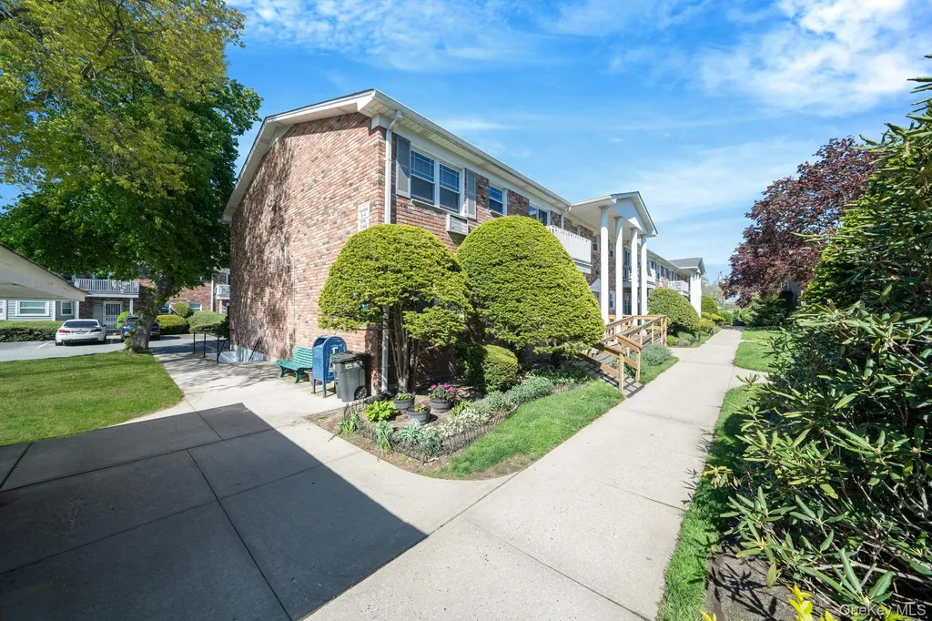 35 Fairharbor Drive Patchogue NY 11772