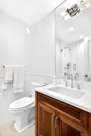 35 Mimosa Drive East Hills NY 11576
