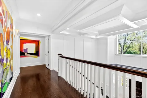 35 Mimosa Drive East Hills NY 11576