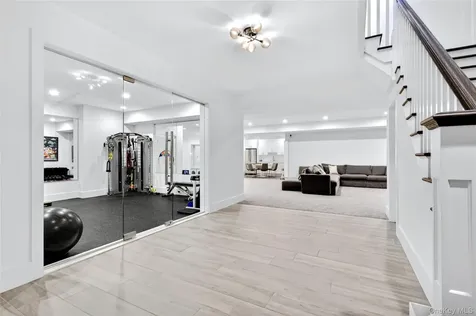 35 Mimosa Drive East Hills NY 11576