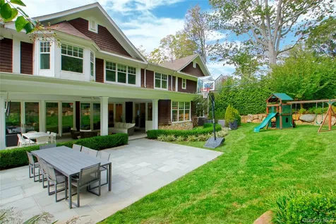 35 Mimosa Drive East Hills NY 11576