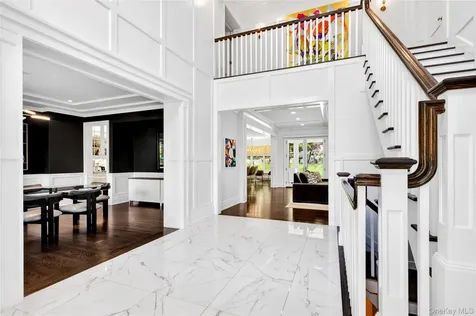 35 Mimosa Drive East Hills NY 11576
