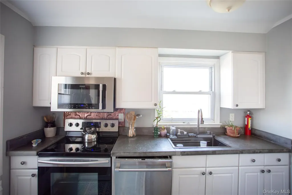 272 Laurelton Boulevard Long Beach NY 11561