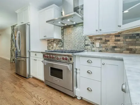 21 Marwood Road N Port Washington NY 11050