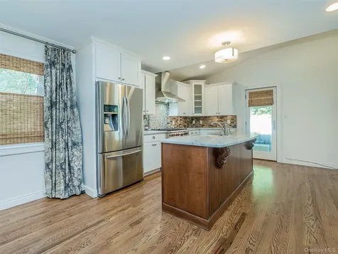 21 Marwood Road N Port Washington NY 11050