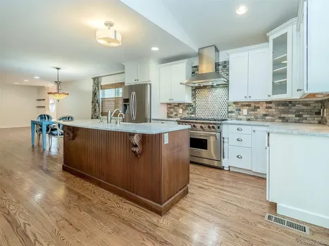 21 Marwood Road N Port Washington NY 11050