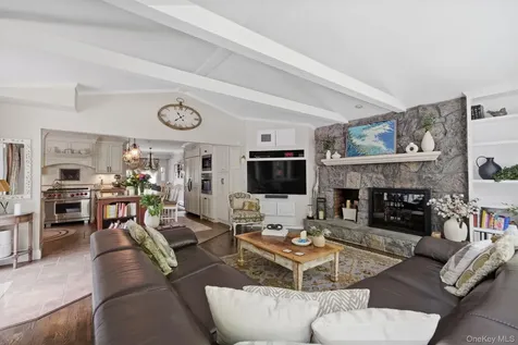 17 Milburn Road South Setauket NY 11720