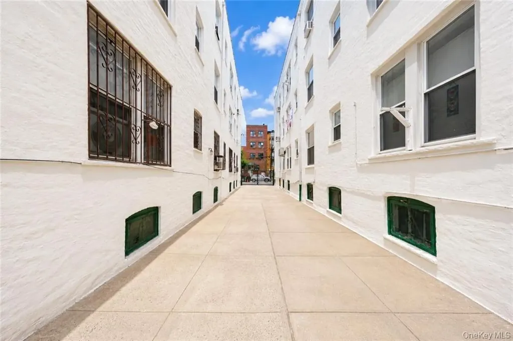 827 49th Street Brooklyn NY 11220