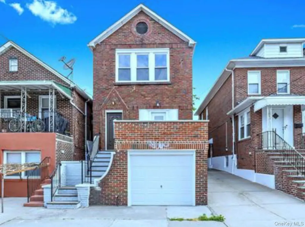 2881 Roberts Avenue Bronx NY 10461