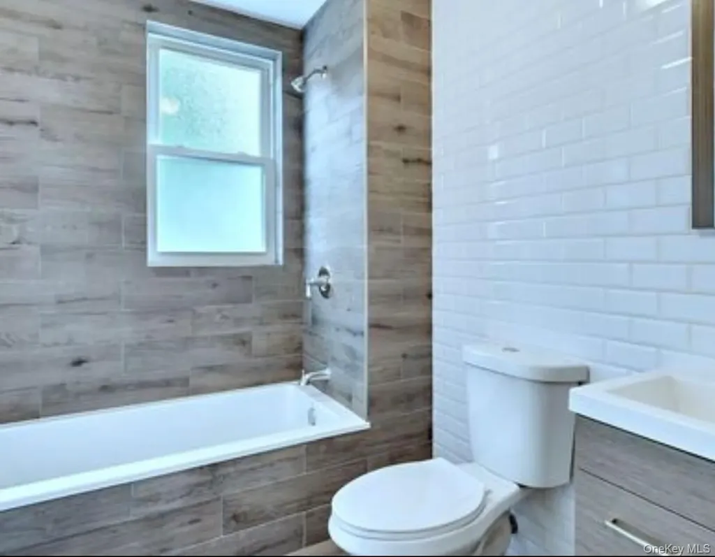 2881 Roberts Avenue Bronx NY 10461