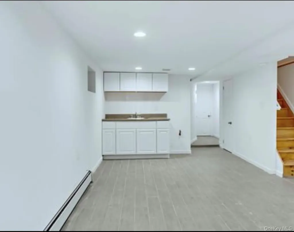 2881 Roberts Avenue Bronx NY 10461