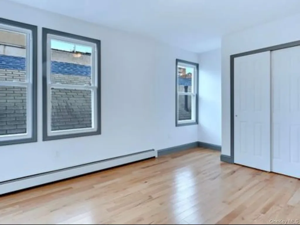 2881 Roberts Avenue Bronx NY 10461