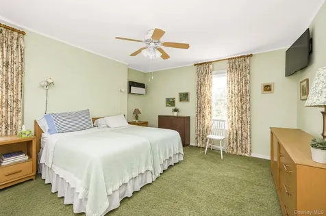 147-29 68th Road Kew Garden Hills NY 11367