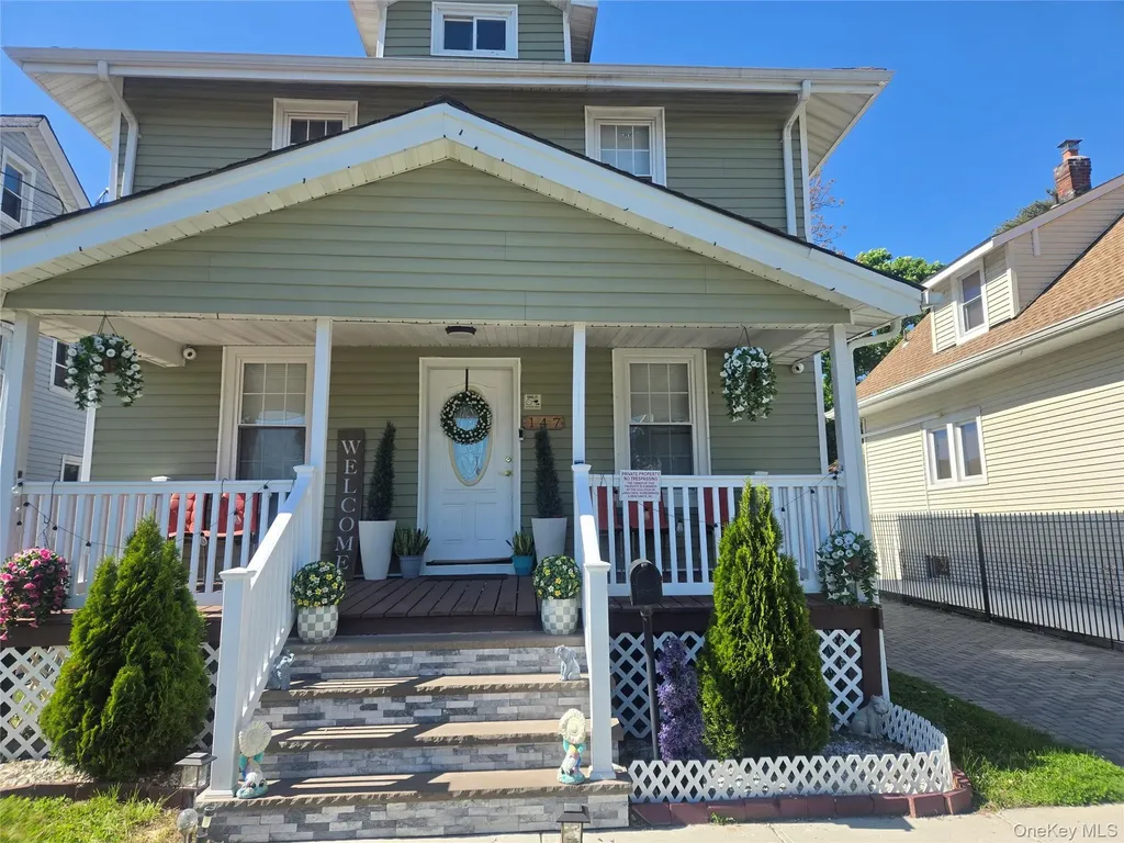 147 Elizabeth Avenue Hempstead NY 11550