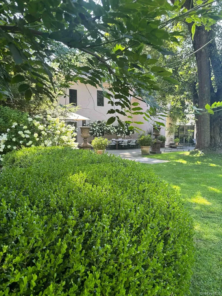 2461 Salt Point Turnpike Clinton Corners NY 12514